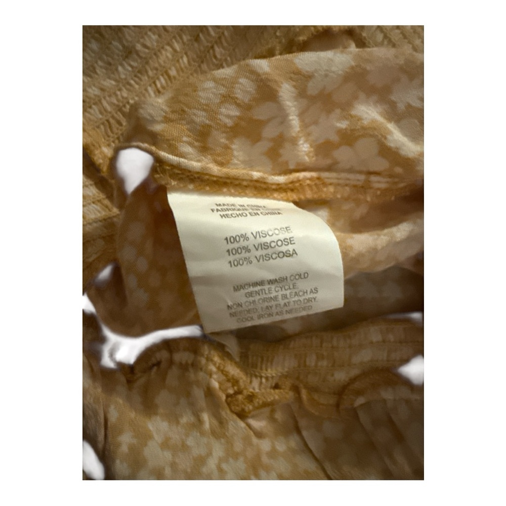 O'Neill Yellow Floral Romper with Ruffle Sleeves Size Small NWOT - Picture 4 of 4